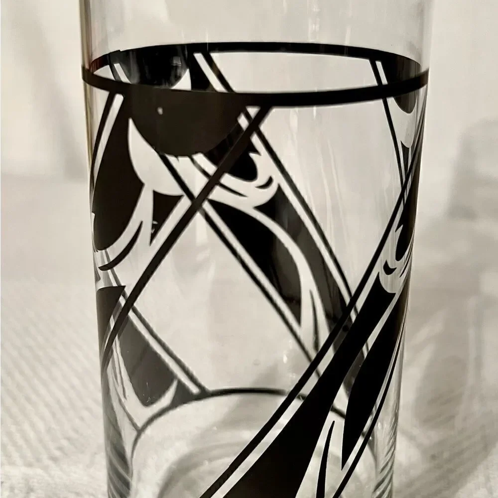 Libbey Tumblers Set of 4 With Three Black Diagonal Bands Leaf Design 14 Oz EVC.
